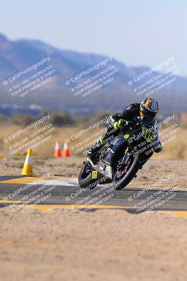 media/Dec-17-2023-CVMA (Sun) [[bf0c04832d]]/Race 2 Amateur Supersport Open/